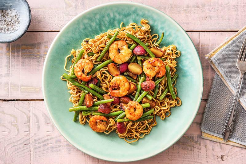 Crevettes, nouilles et haricots verts