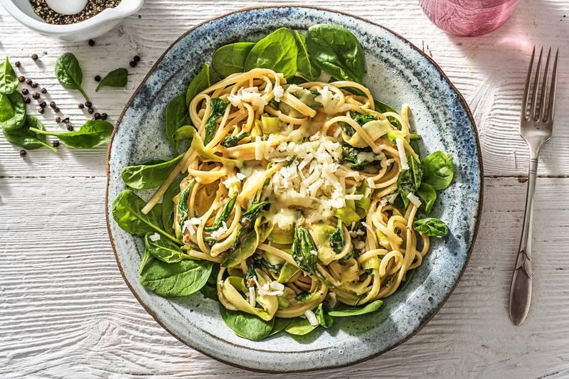 Linguine aux spaghetti de courgette et à la crème d’olives