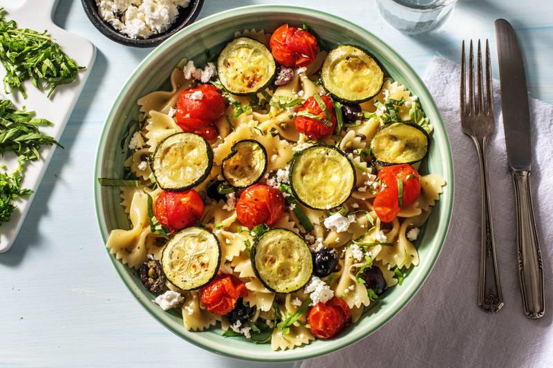 Farfalle aux légumes rôtis et à la feta