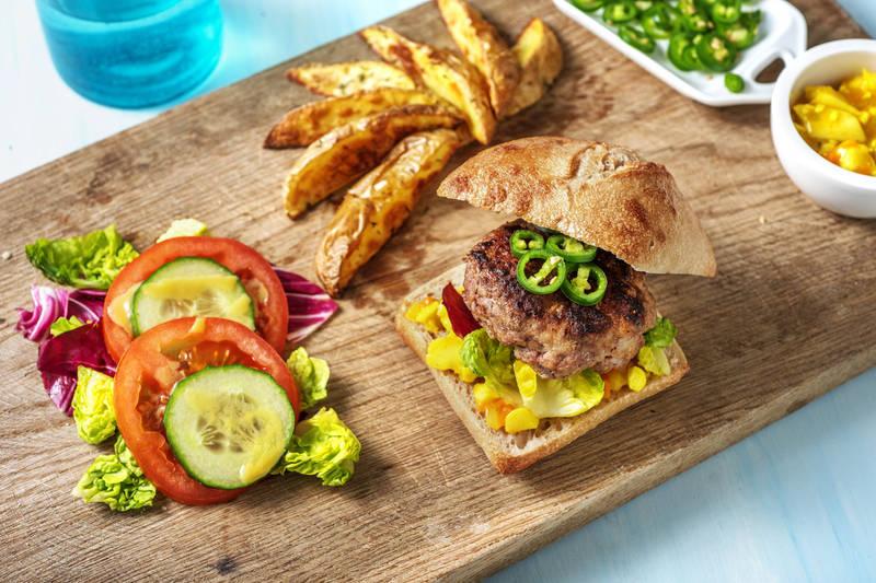 Burger au piment vert piquant et au piccalilli