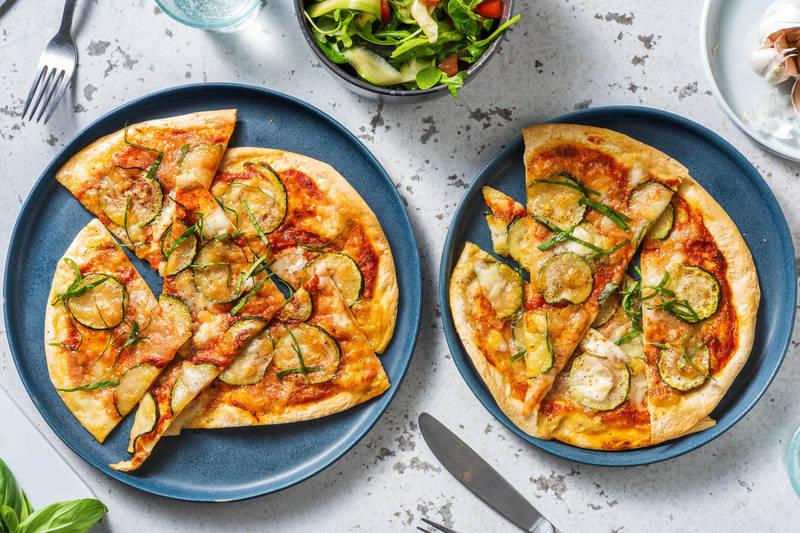 Tarte flambée garnie de mozzarella de bufflone et courgette