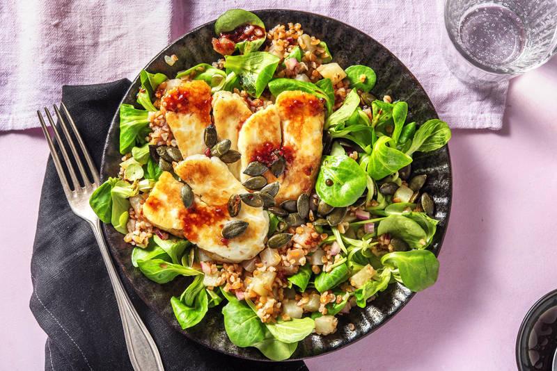Salade de boulgour au halloumi grillé et au chou-rave