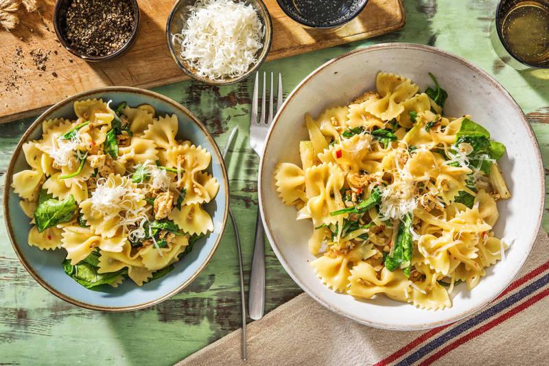 Farfalle au poulet & tomme râpée