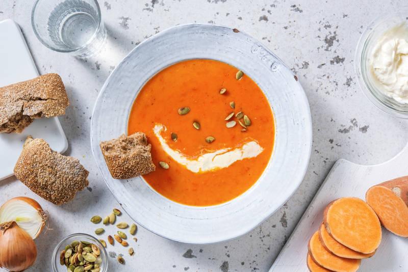 Velouté ensoleillé à la tomate & patate douce