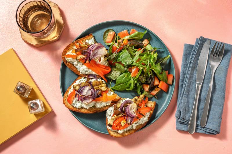Bruschetta légumes, aneth & crème de feta