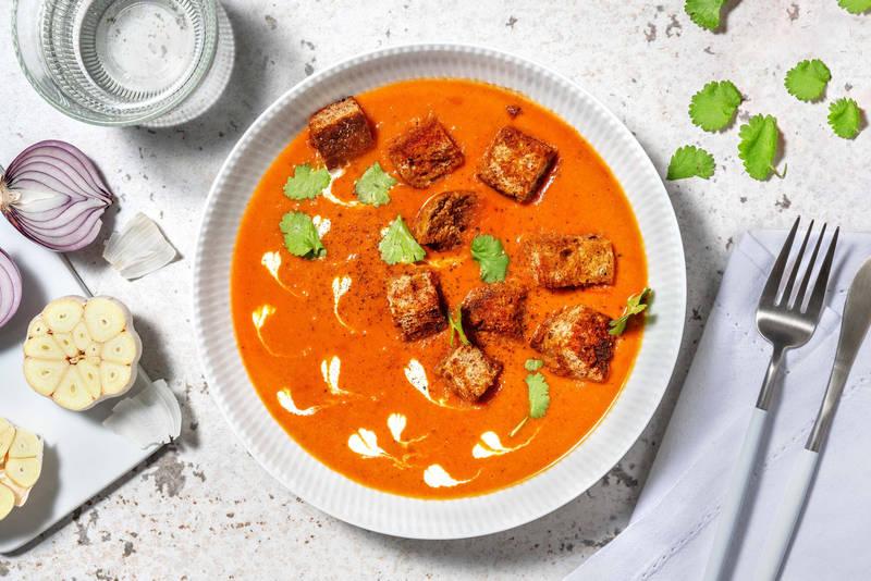 Velouté épicé de tomates & coco à la thaï