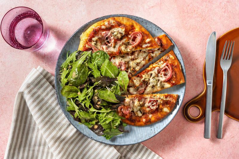 Pizza Reine sur naan & salade