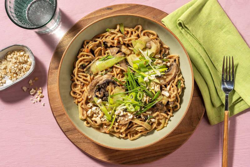 Wok de nouilles sautées aux cacahuètes