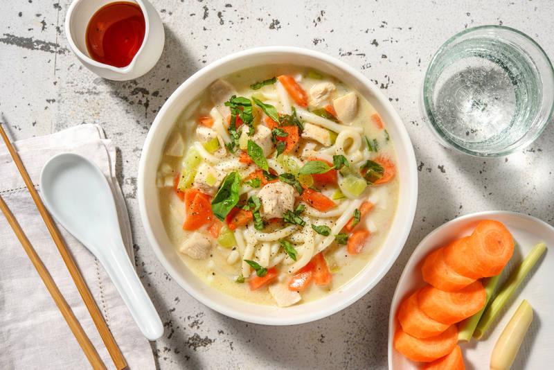 Udon au poulet, gingembre & bouillon coco