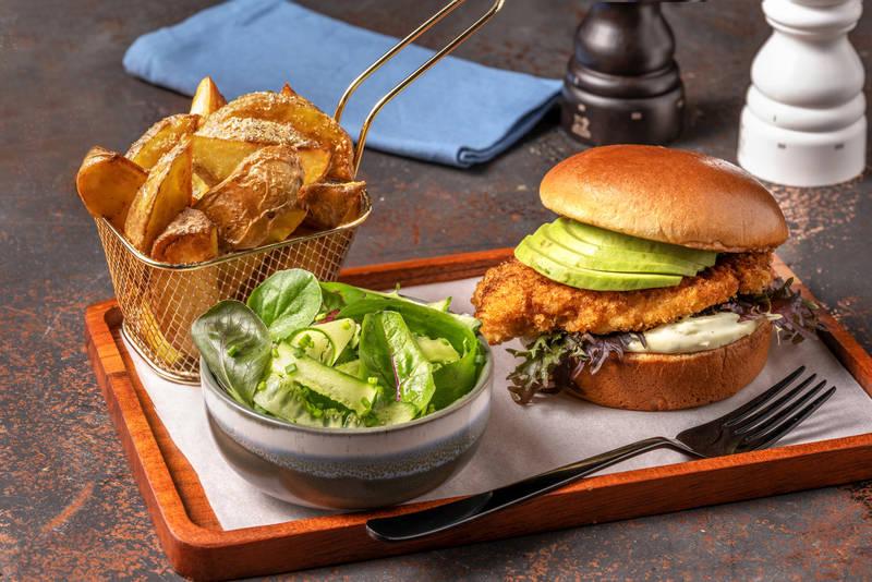 Le Burger Crousti-Fondant : poulet & avocat