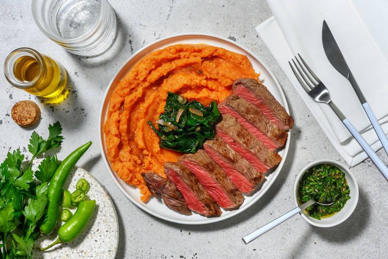 Bœuf sauce chimichurri & tombée d'épinards