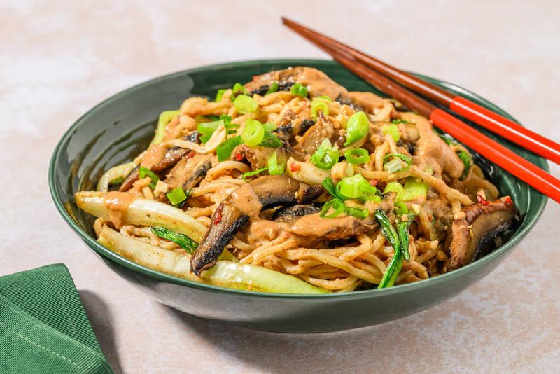 Nouilles sautées champignons & pak choï