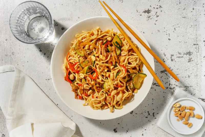 Wok de nouilles au porc effiloché sauce soja
