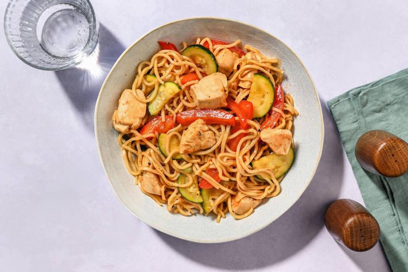 Wok de nouilles complètes au poulet & légumes