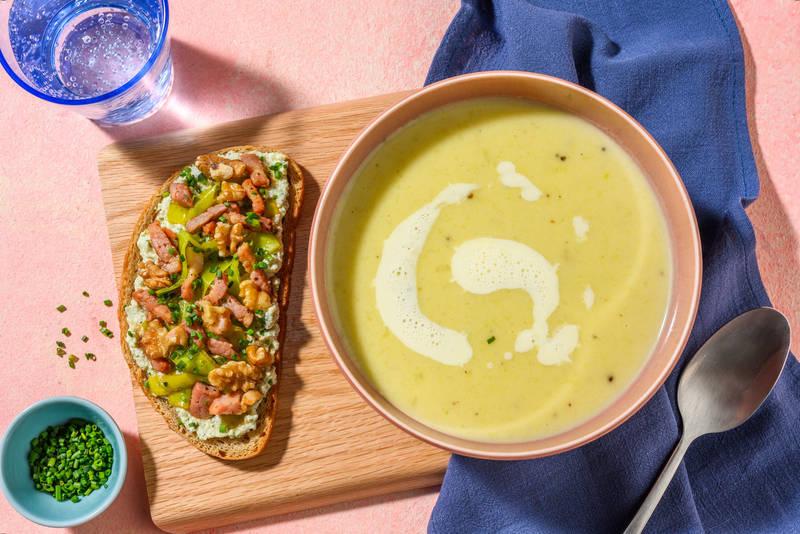 Soupe & tartine gourmande poireaux-lardons
