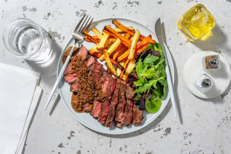 Pavé de bœuf, frites de légumes & salade