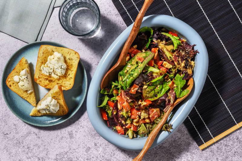 Salade de chèvre chaud, lard grillé & tomates
