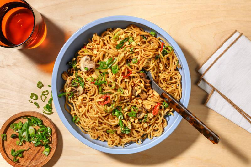 Wok de nouilles aux champignons & pak choï