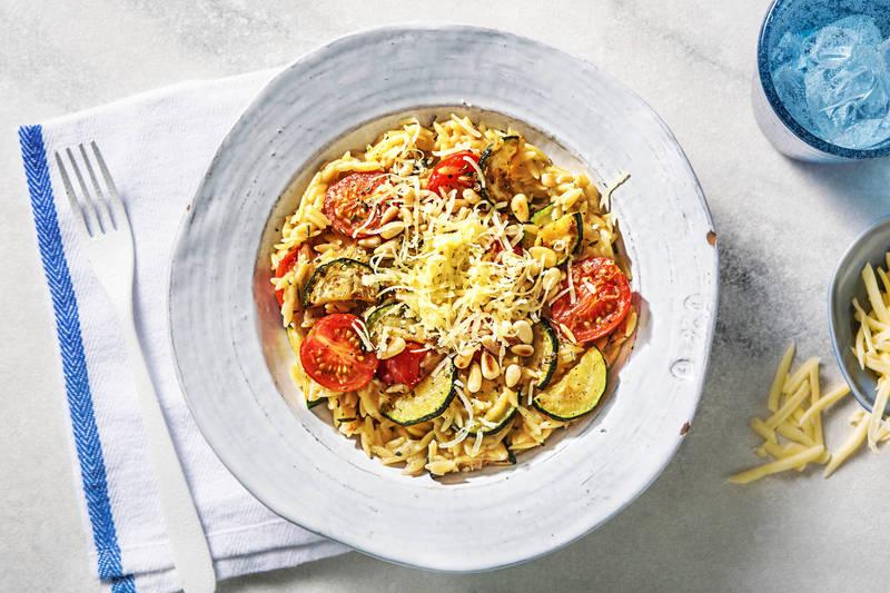 Orzo avec tomates cerises et courgettes